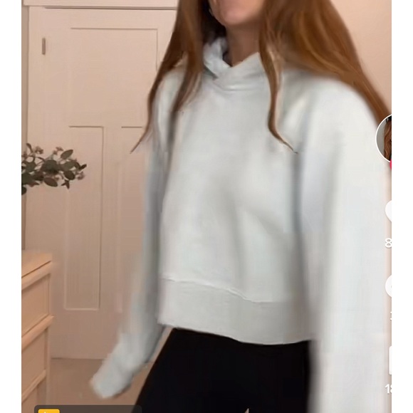 ❤️LULULEMON LOUNGEFUL CROPPED HOODIE/JACKET-HEATHERED ULTRA LIGHT GREY-10/12❤️ - Picture 7 of 16